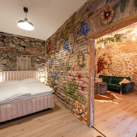 Accommodation At The Folklore Apartment Μπρατισλάβα Εξωτερικό φωτογραφία