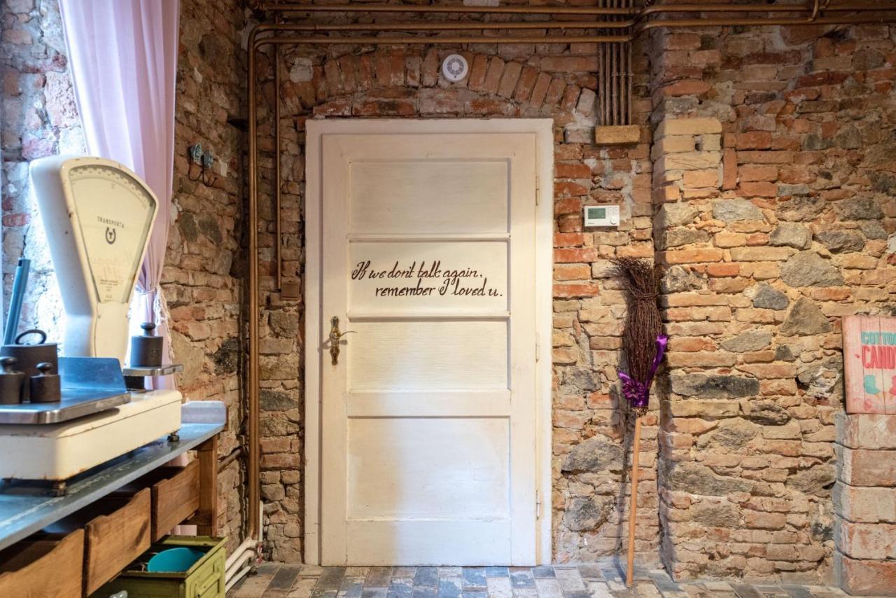 Accommodation At The Folklore Apartment Μπρατισλάβα Εξωτερικό φωτογραφία